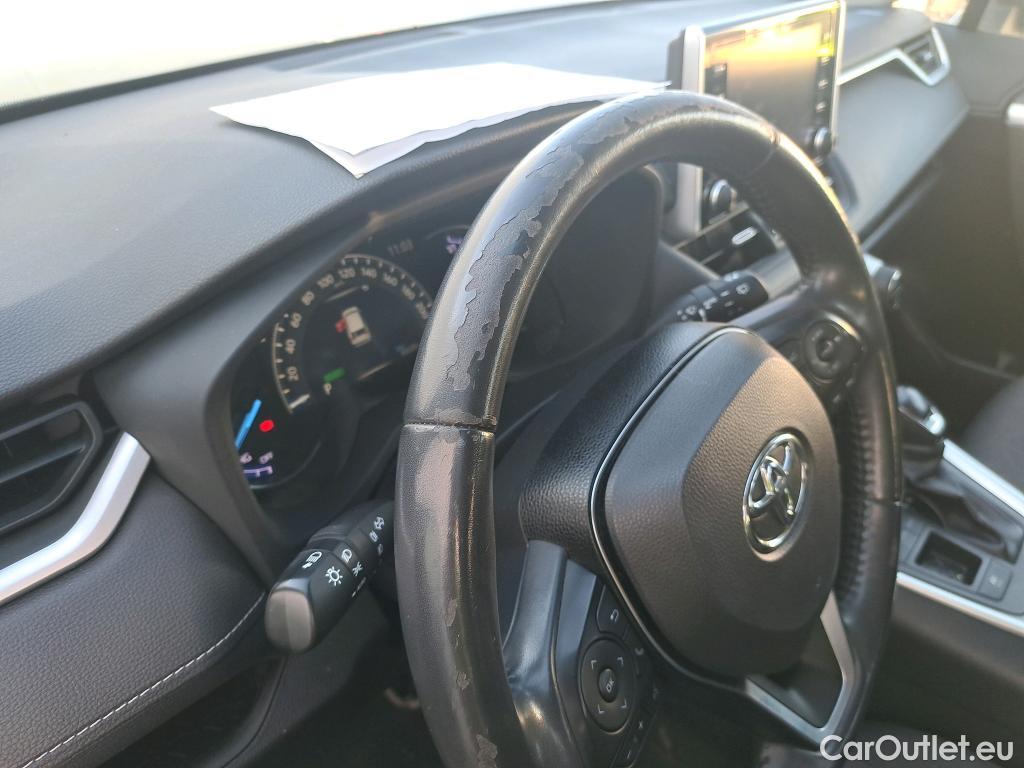  Toyota  RAV4 TOYOTA  / 2018 / 5P / todoterreno 2.5l 220H Advance #34