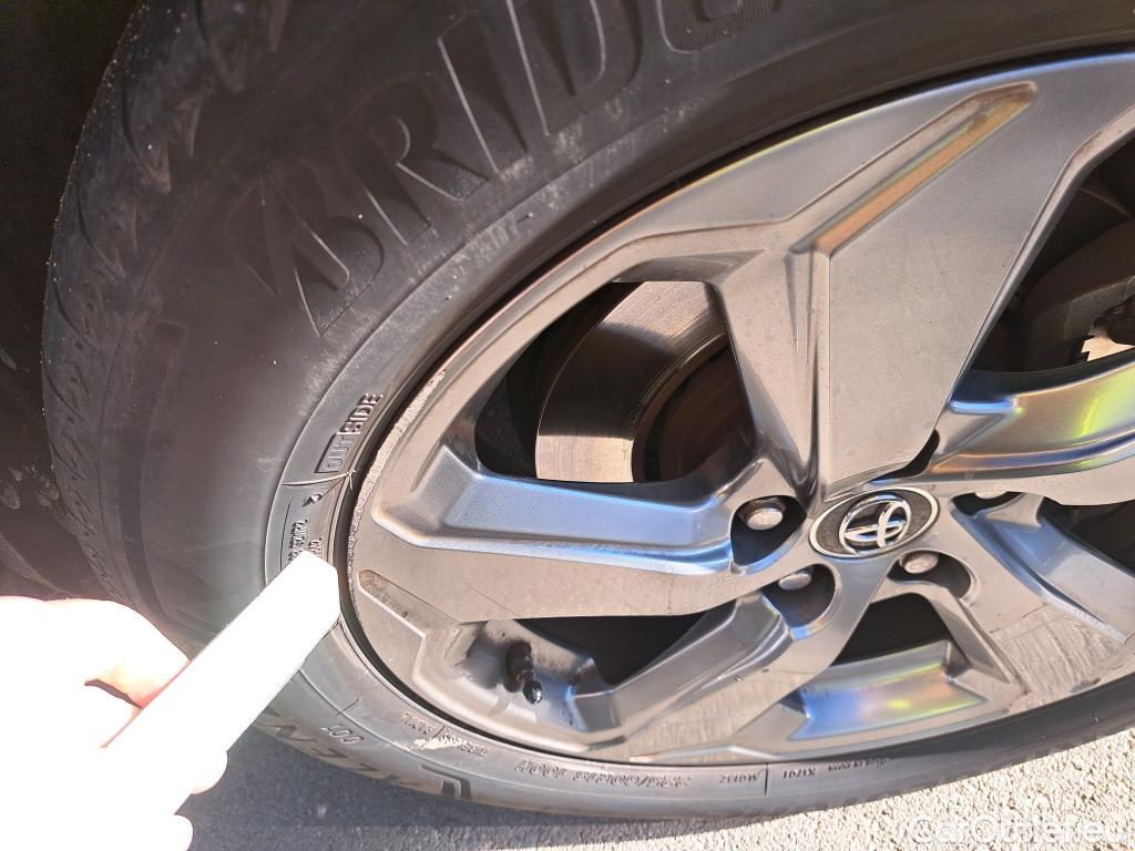  Toyota  RAV4 TOYOTA  / 2018 / 5P / todoterreno 2.5l 220H Advance #20