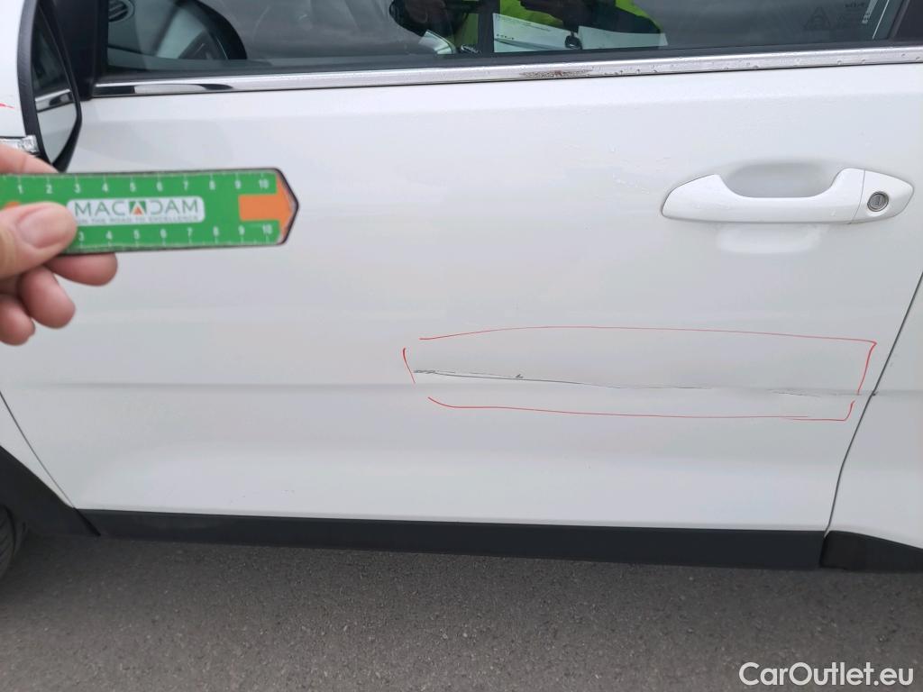  KIA  STONIC KIA  / 2017 / 5P / todoterreno 1.0 T-GDi 88kW (120CV) MHEV iMT Drive #1