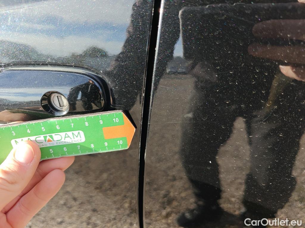  Toyota  Corolla TOYOTA  / 2019 / 5P / familiar 1.8 125H ACTIVE TECH E-CVT TOU SPORT #25