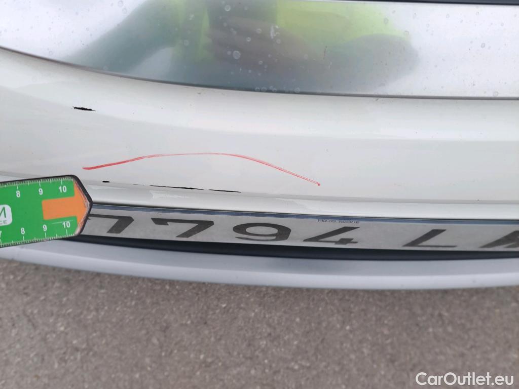  KIA  STONIC KIA  / 2017 / 5P / todoterreno 1.0 T-GDi 88kW (120CV) MHEV iMT Drive #26