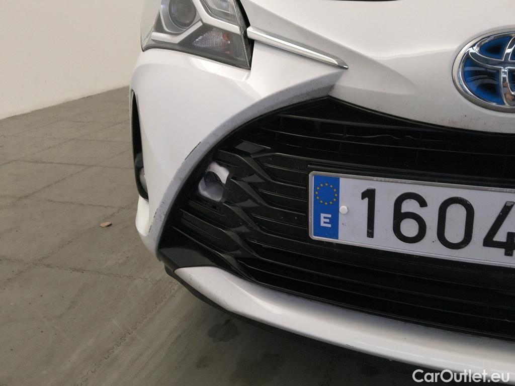  Toyota  Yaris TOYOTA  / 2017 / 5P / berlina con portón 1.5 100H Active #5