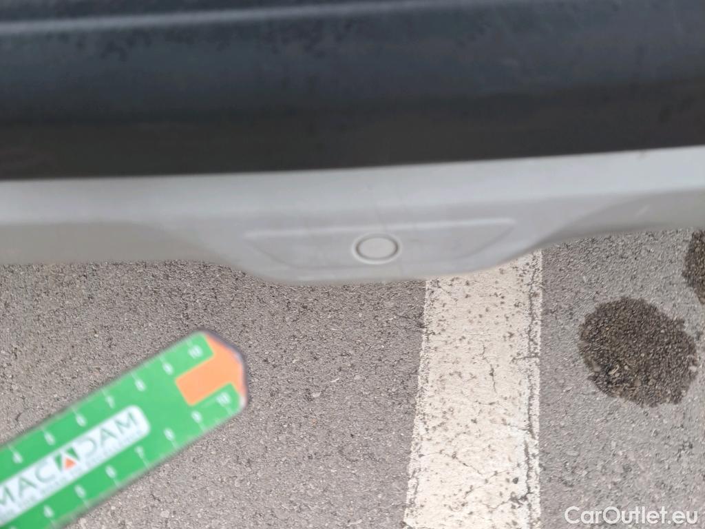  KIA  STONIC KIA  / 2017 / 5P / todoterreno 1.0 T-GDi 88kW (120CV) MHEV iMT Drive #28