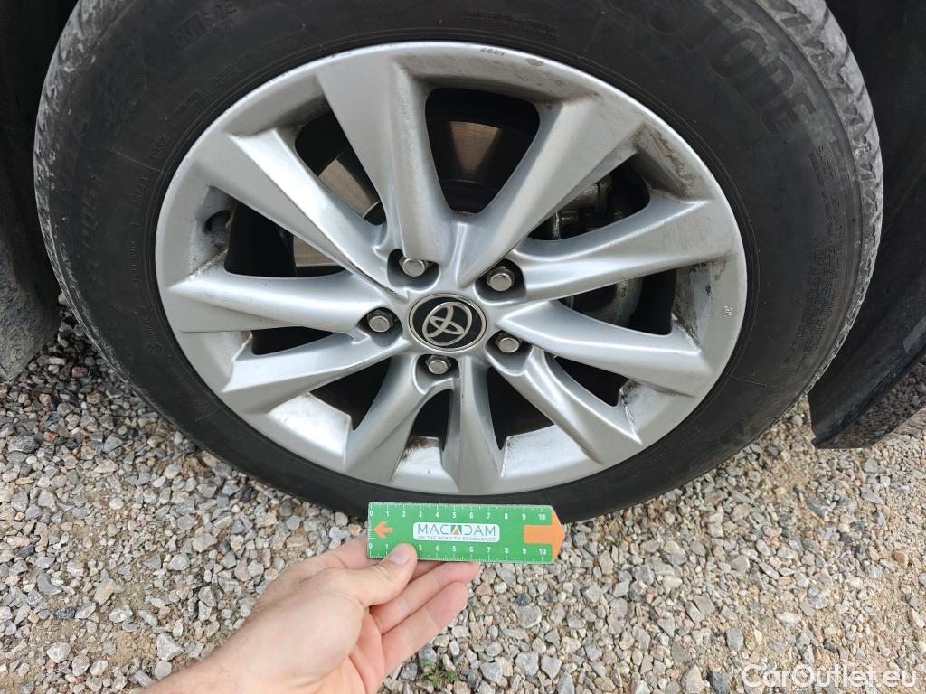  Toyota  Corolla TOYOTA  / 2019 / 5P / familiar 1.8 125H ACTIVE TECH E-CVT TOU SPORT #39