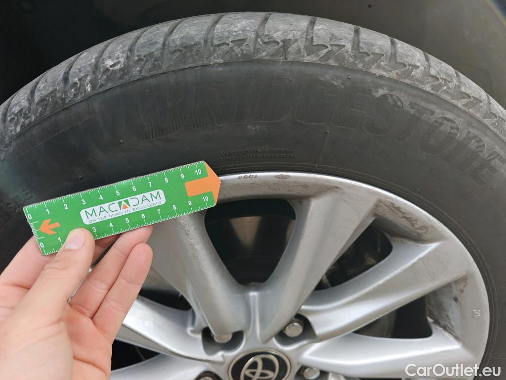  Toyota  Corolla TOYOTA  / 2019 / 5P / familiar 1.8 125H ACTIVE TECH E-CVT TOU SPORT #40