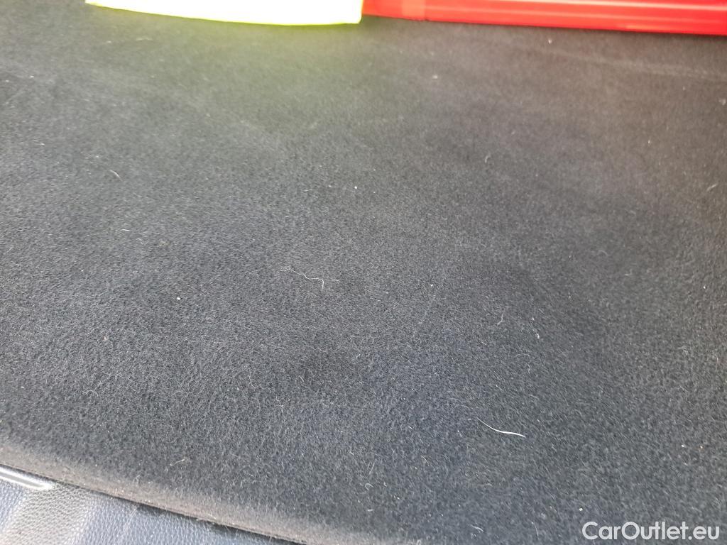  Toyota  RAV4 TOYOTA  / 2018 / 5P / todoterreno 2.5l 220H Advance #15