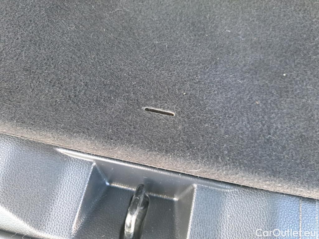  Toyota  RAV4 TOYOTA  / 2018 / 5P / todoterreno 2.5l 220H Advance #2