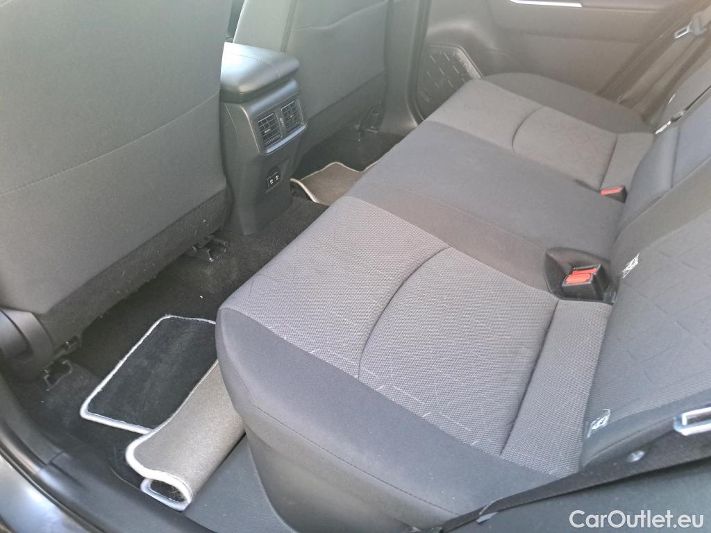  Toyota  RAV4 TOYOTA  / 2018 / 5P / todoterreno 2.5l 220H Advance #17