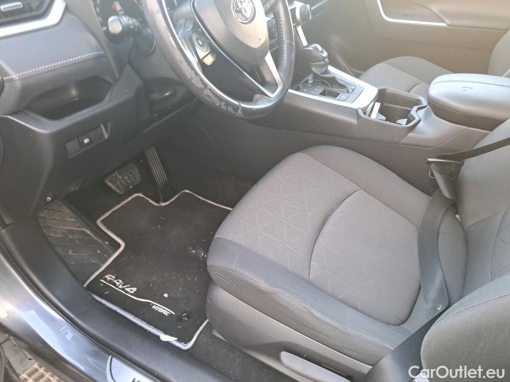  Toyota  RAV4 TOYOTA  / 2018 / 5P / todoterreno 2.5l 220H Advance #18