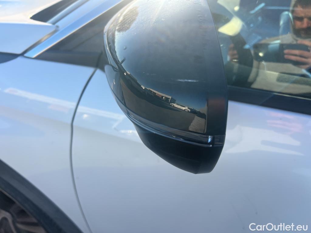  Peugeot  5008  Allure Pack 1.5 HDi 130CV AT8 7 Plazas E6d #20