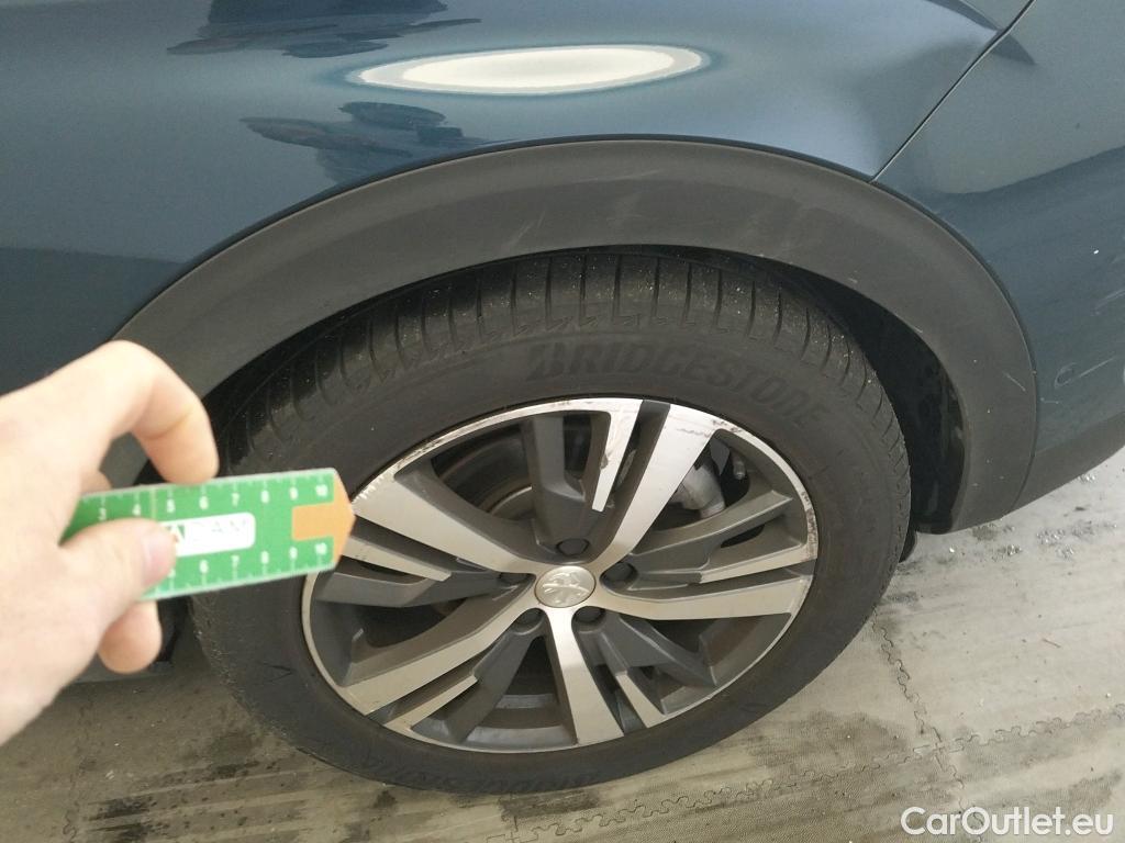  Peugeot  3008  Allure Pack 1.5 HDi 130CV AT8 E6d #16