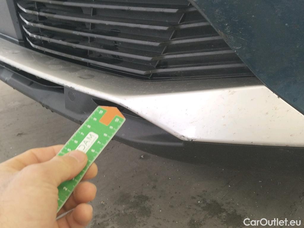  Peugeot  3008  Allure Pack 1.5 HDi 130CV AT8 E6d #28