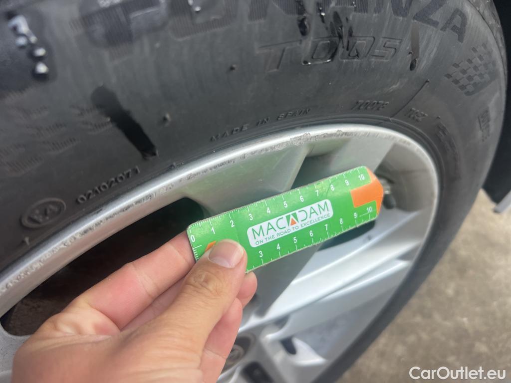  Toyota  Corolla TOYOTA  1.8 125H ACTIVE TECH E-CVT #17