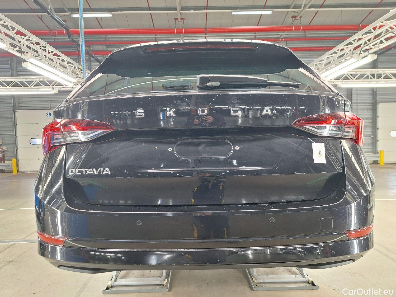  Skoda  Octavia Skoda,  Combi '20, Skoda  Combi 2.0 CRTDI 85kW Ambition 5d #26