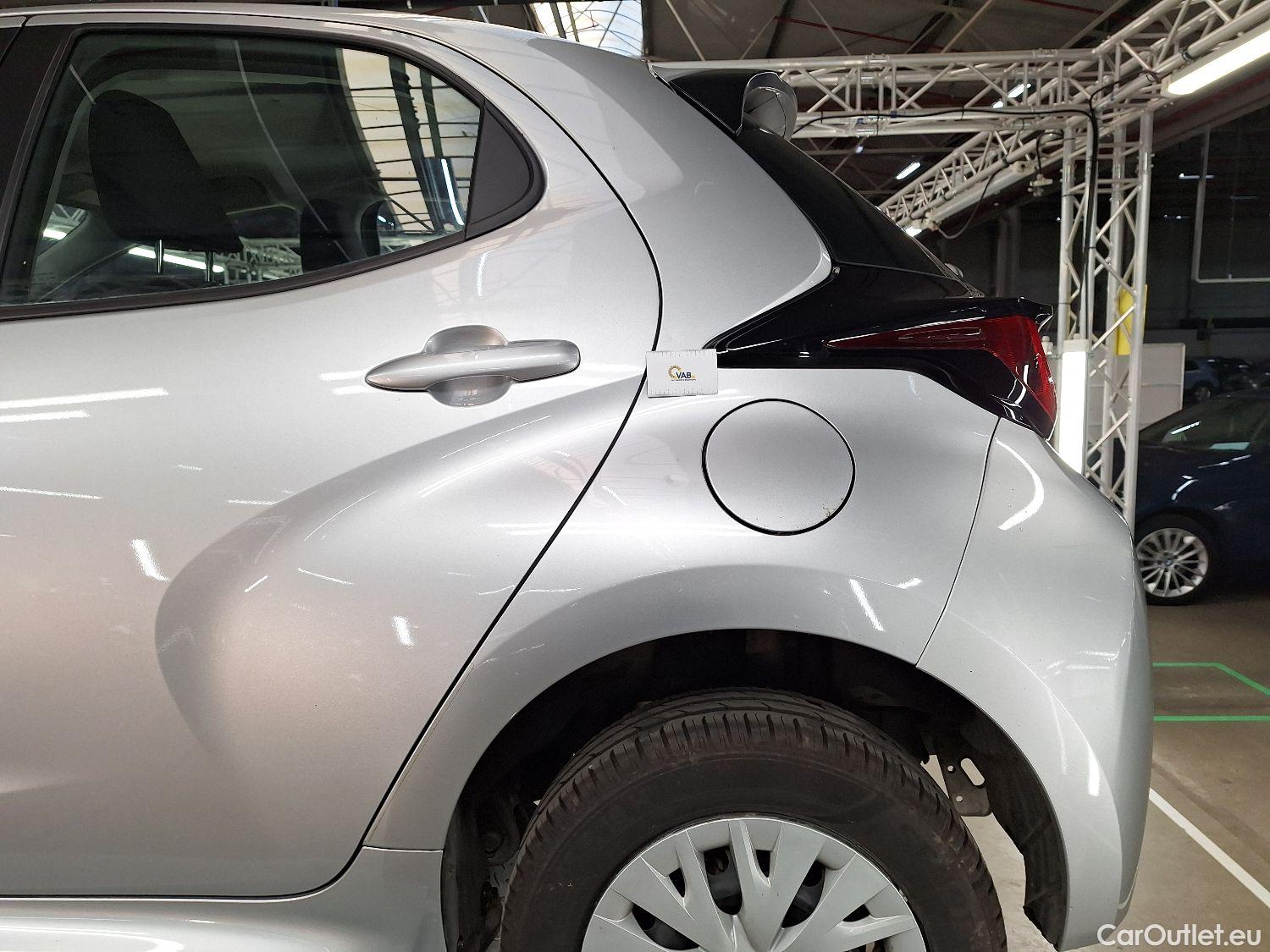  Toyota  Yaris Toyota,  '20, Toyota  1.5 VVT-i Hybrid Dynamic e-CVT 5d #19