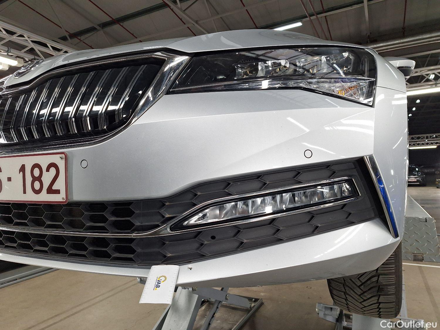  Skoda  Superb Skoda,  Combi FL'19, Skoda  Combi 1.4 TSI iV 160kW DSG6 Ambition  #1