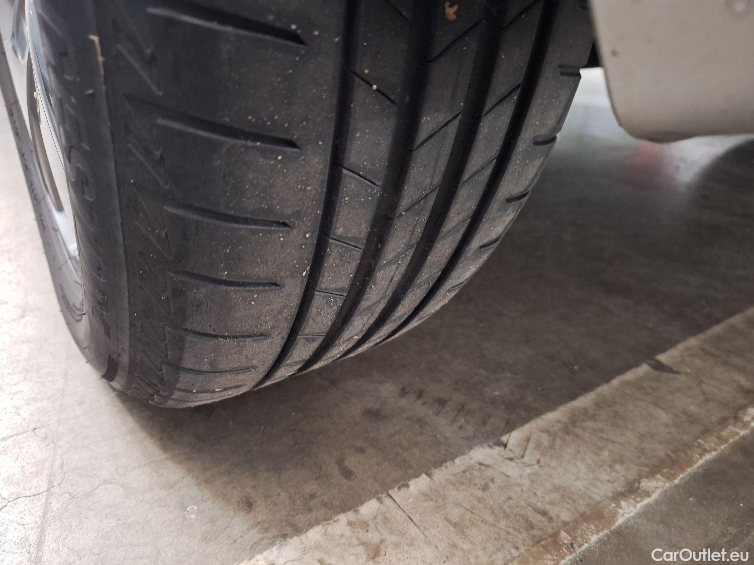  Bmw  Serie 1 BMW, 1-serie '19, BMW 1 Reeks Hatch 116d (85 kW) 5d #38