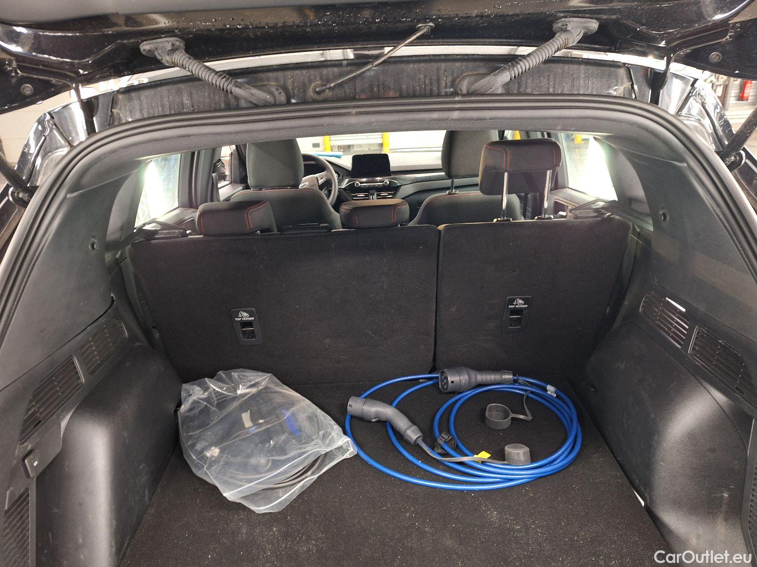  Ford  Kuga Ford,  '19 PHEV, Ford  2.5i PHEV Aut. 165kW ST-Line 5d #4