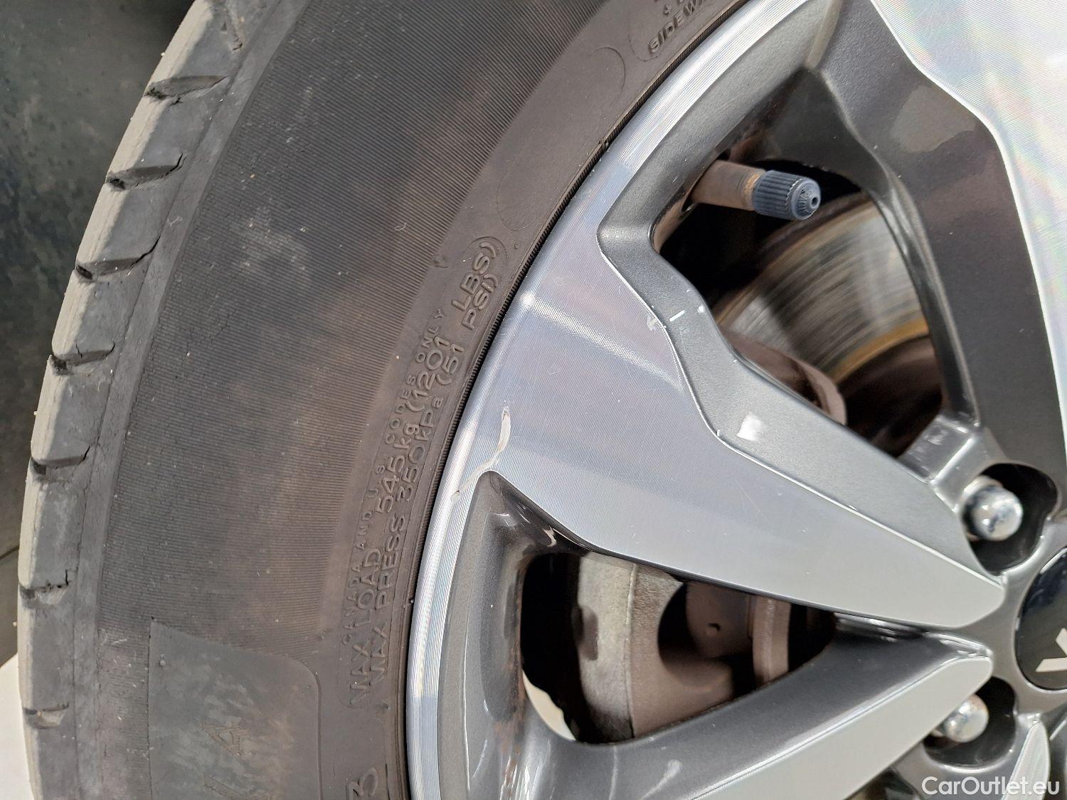  KIA  STONIC Kia,  FL'20, KIA  1.2 Must 5d #15