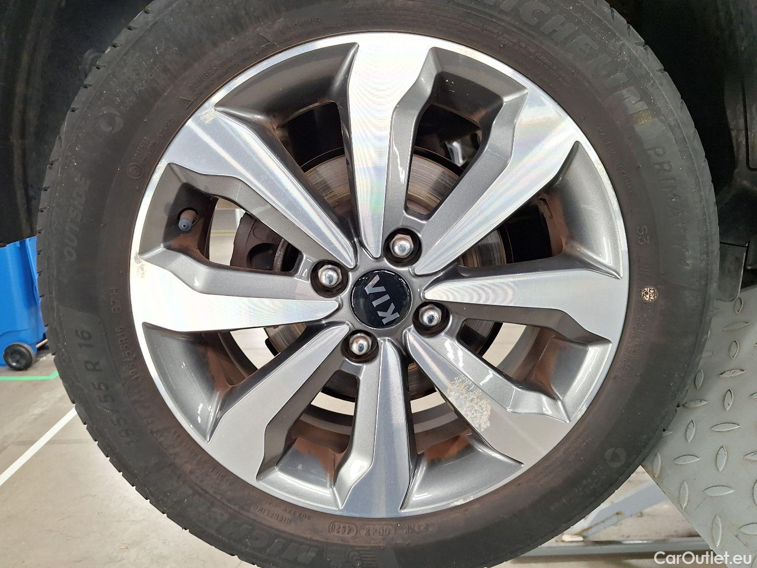  KIA  STONIC Kia,  FL'20, KIA  1.2 Must 5d #9