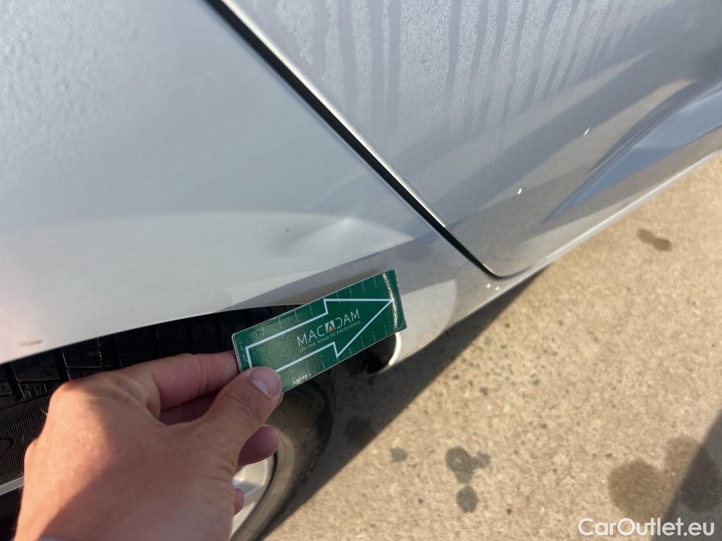  Audi  A1 Sportback AUDI A1 / 2018 / 5P / berlina con portón Sportback Advanced 30 TFSI 81kW (110CV) #4