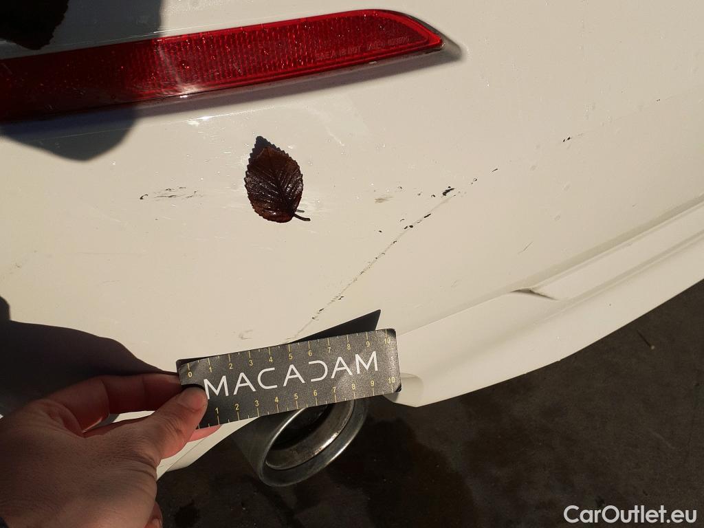  Bmw  Serie 1 BMW  / 2019 / 5P / berlina con portón 116d #19