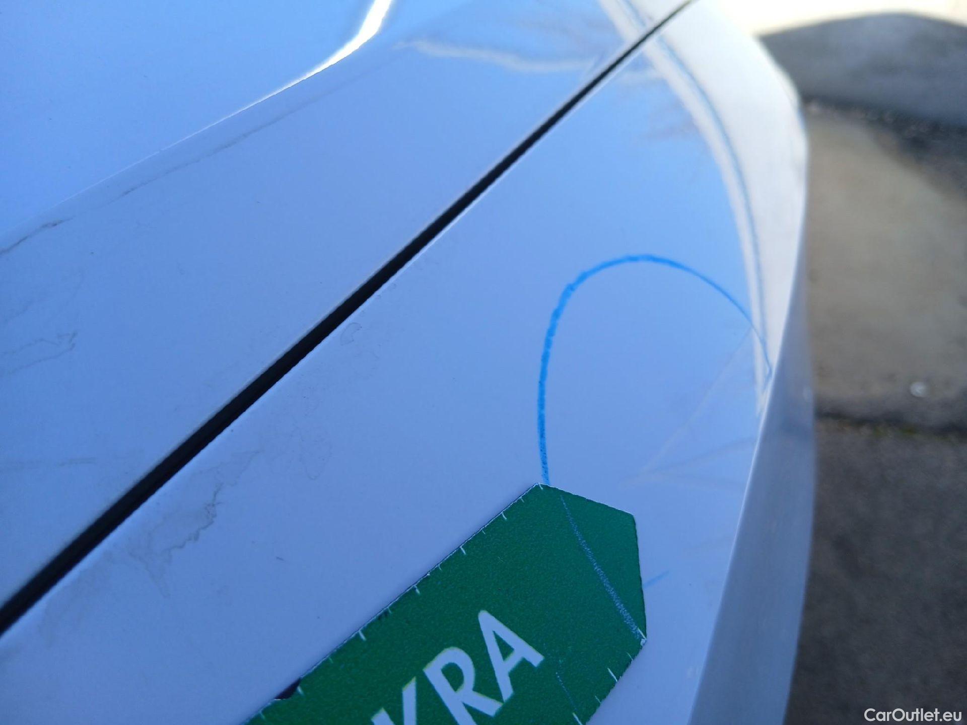  Audi  Q2 AUDI  / 2016 / 5P / todoterreno Design 30 TFSI 85kW (116CV) #29