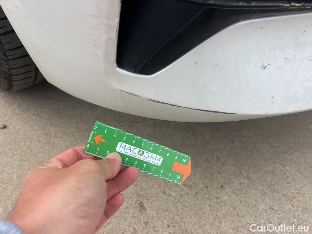  Bmw  Serie 3 BMW  / 2018 / 4P / sedán 320d Auto. #4