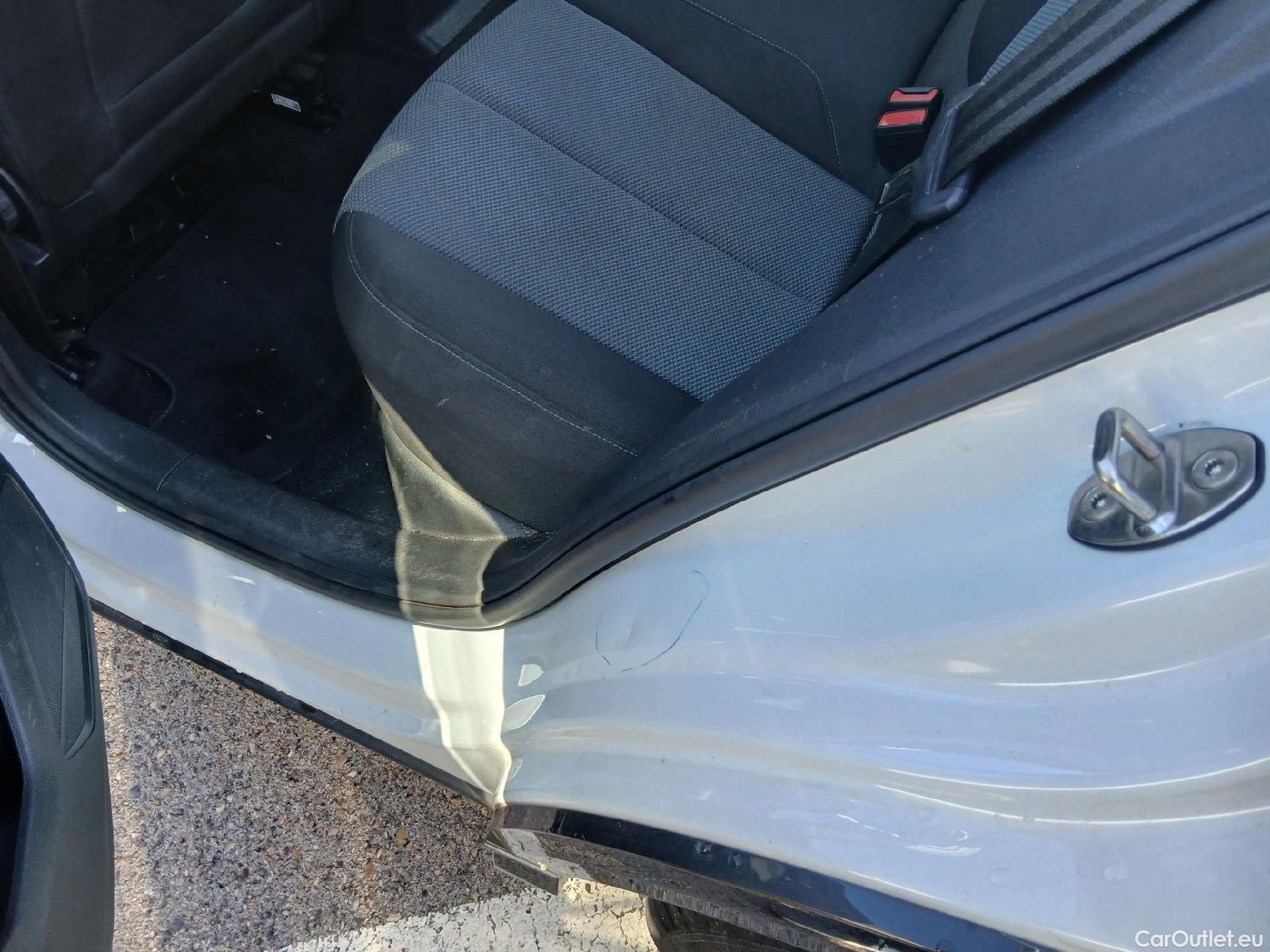  Audi  Q2 AUDI  / 2016 / 5P / todoterreno Design 30 TFSI 85kW (116CV) #12