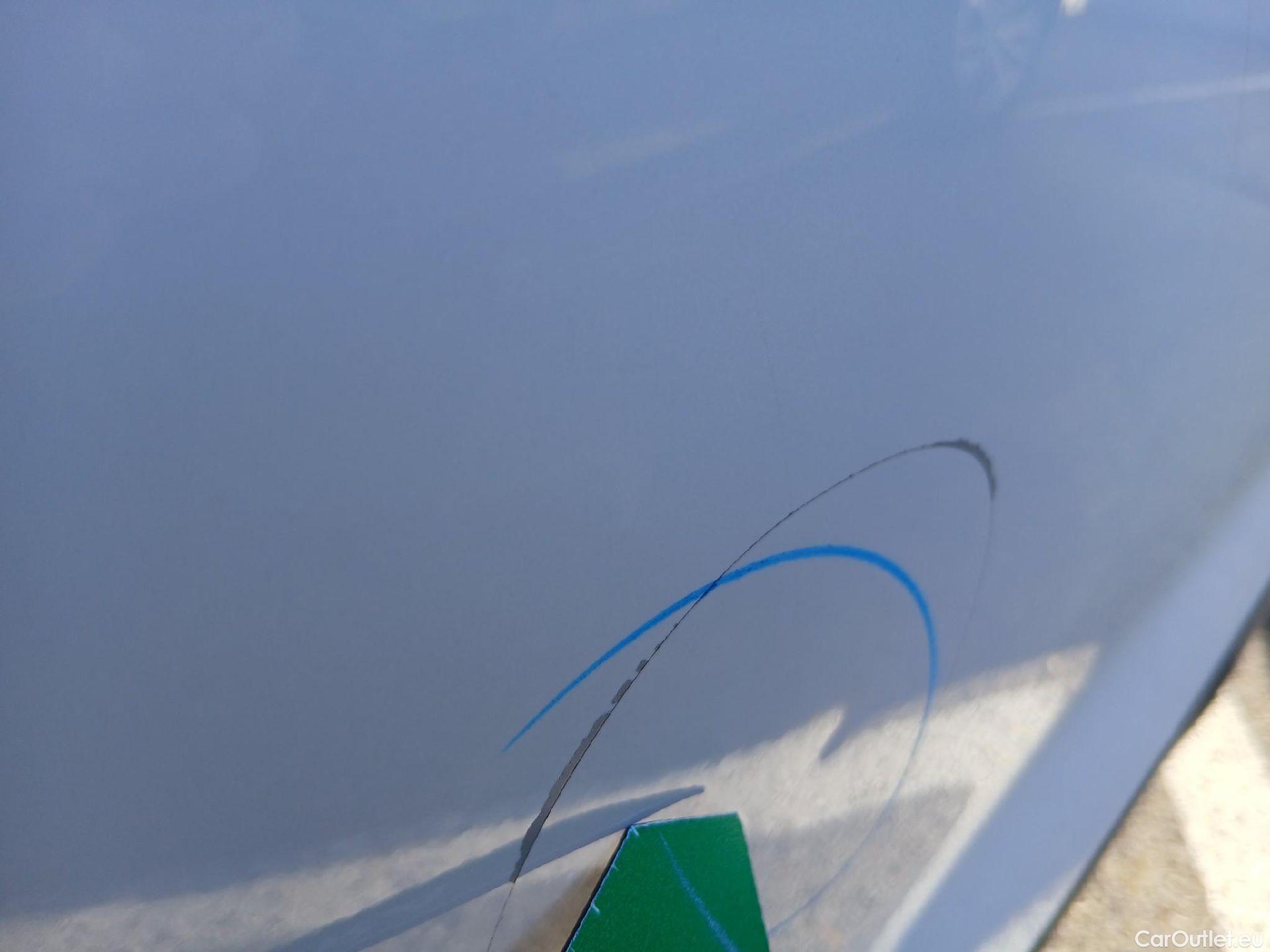  Audi  Q2 AUDI  / 2016 / 5P / todoterreno Design 30 TFSI 85kW (116CV) #26