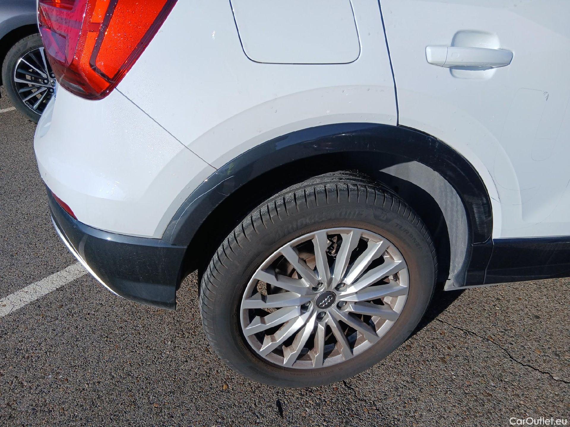  Audi  Q2 AUDI  / 2016 / 5P / todoterreno Design 30 TFSI 85kW (116CV) #17