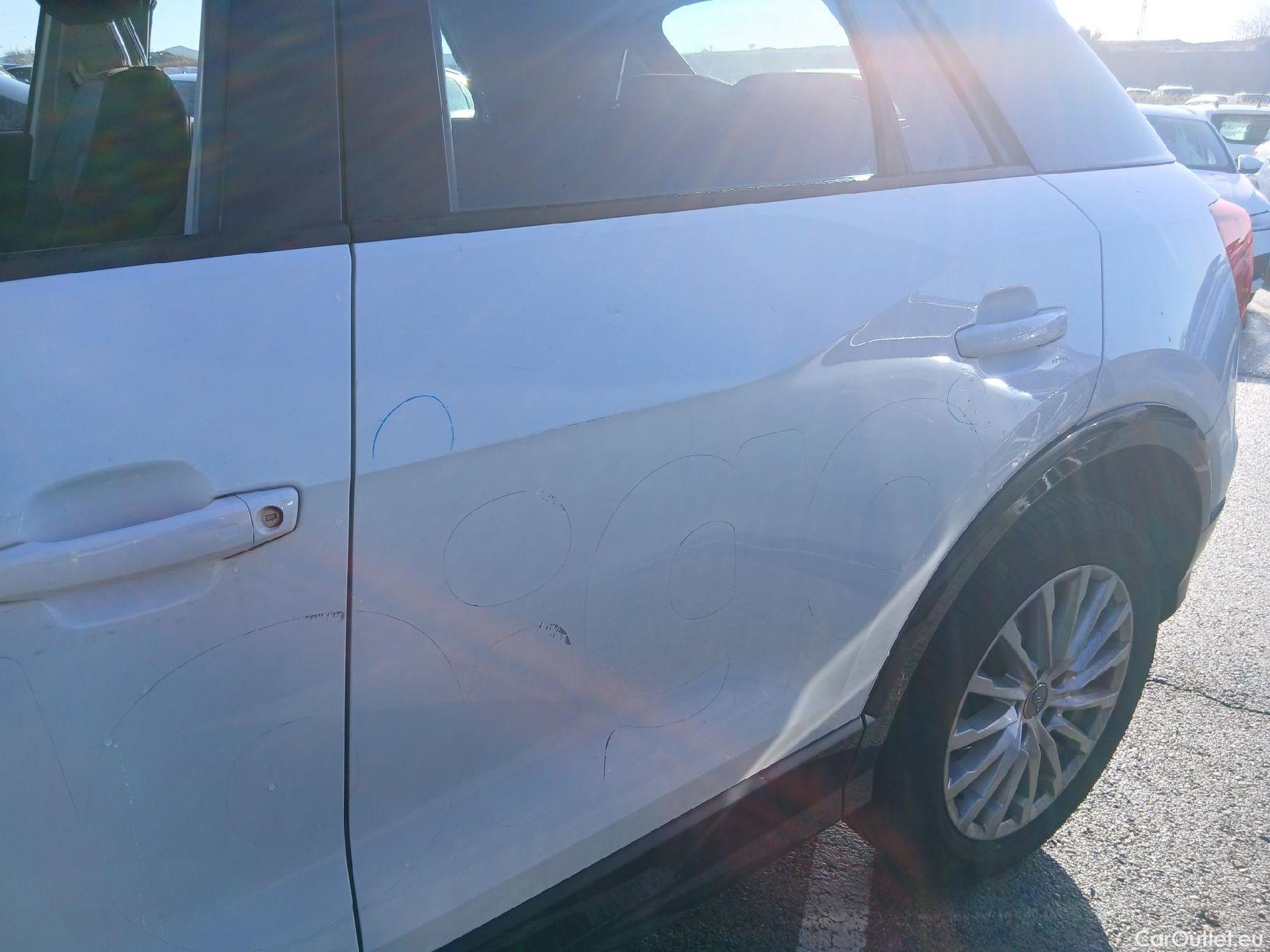  Audi  Q2 AUDI  / 2016 / 5P / todoterreno Design 30 TFSI 85kW (116CV) #9