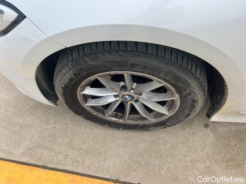  Bmw  Serie 3 BMW  / 2018 / 4P / sedán 320d Auto. #7