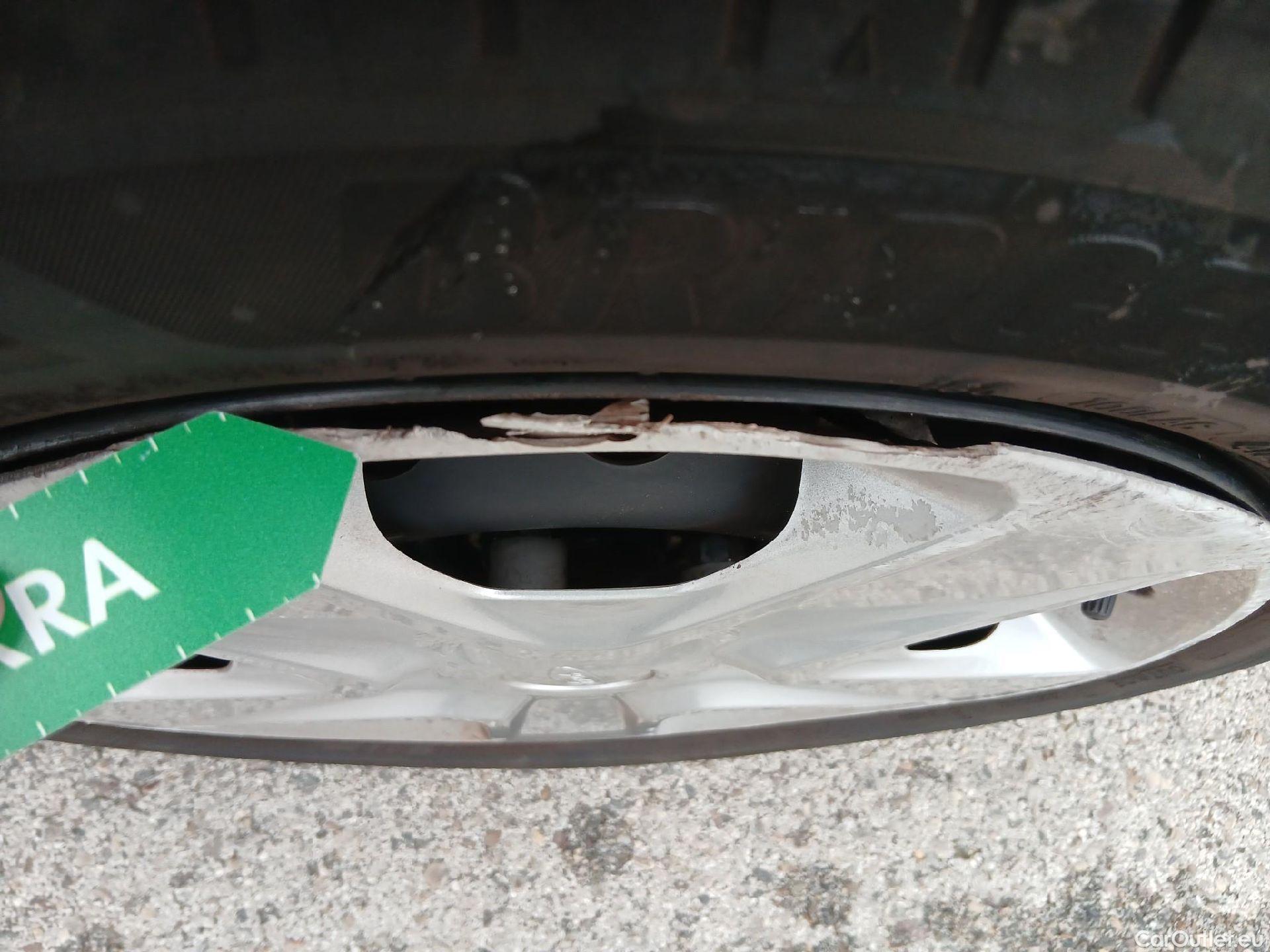  Ford  Fiesta FORD  / 2017 / 5P / berlina con portón 1.1 Ti-VCT 63kW Trend+ 5p #7