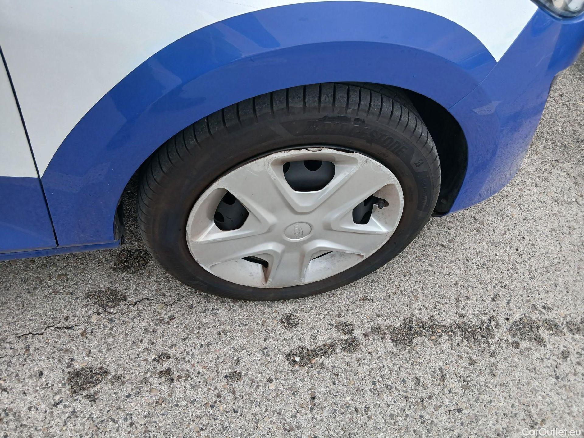  Ford  Fiesta FORD  / 2017 / 5P / berlina con portón 1.1 Ti-VCT 63kW Trend+ 5p #8