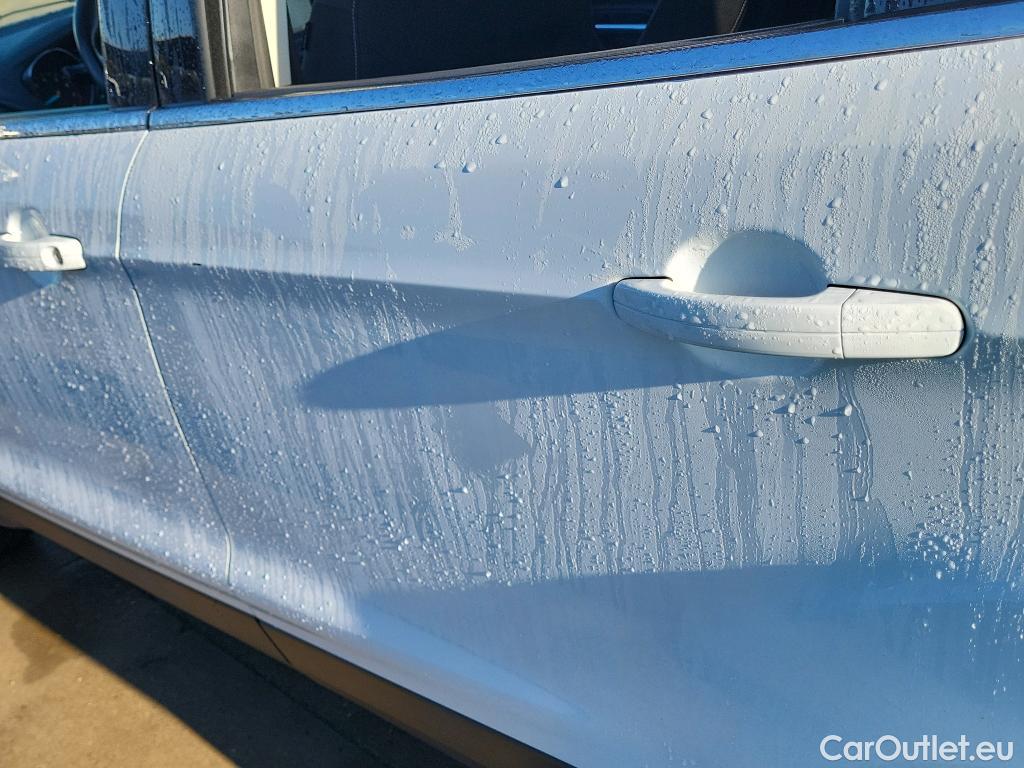  Ford  Kuga FORD  / 2016 / 5P / todoterreno 1.5 EcoBoost 88kW 4x2 Trend+ (CX) #16