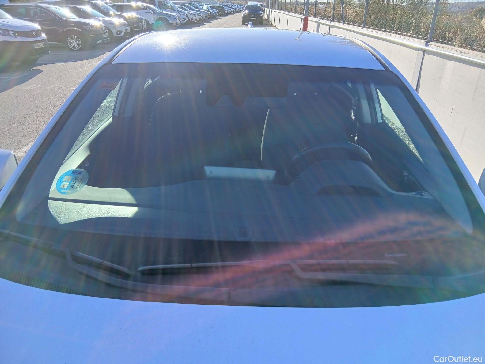  Hyundai   Ioniq HYUNDAI / 2019 / 5P / berlina con portón 1.6 GDI HEV Klass DCT #27