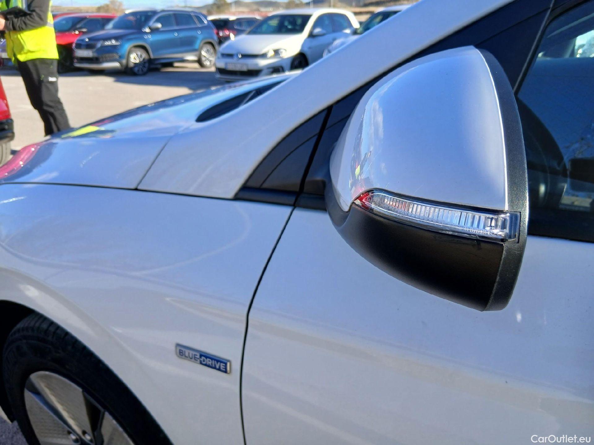  Hyundai   Ioniq HYUNDAI / 2019 / 5P / berlina con portón 1.6 GDI HEV Klass DCT #10