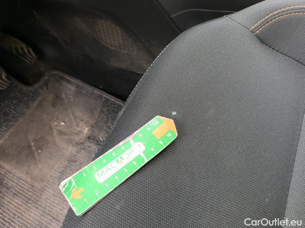  Dacia  Sandero DACIA  / 2020 / 5P / berlina con portón Stepway Comfort TCe 67kW (90CV) #2