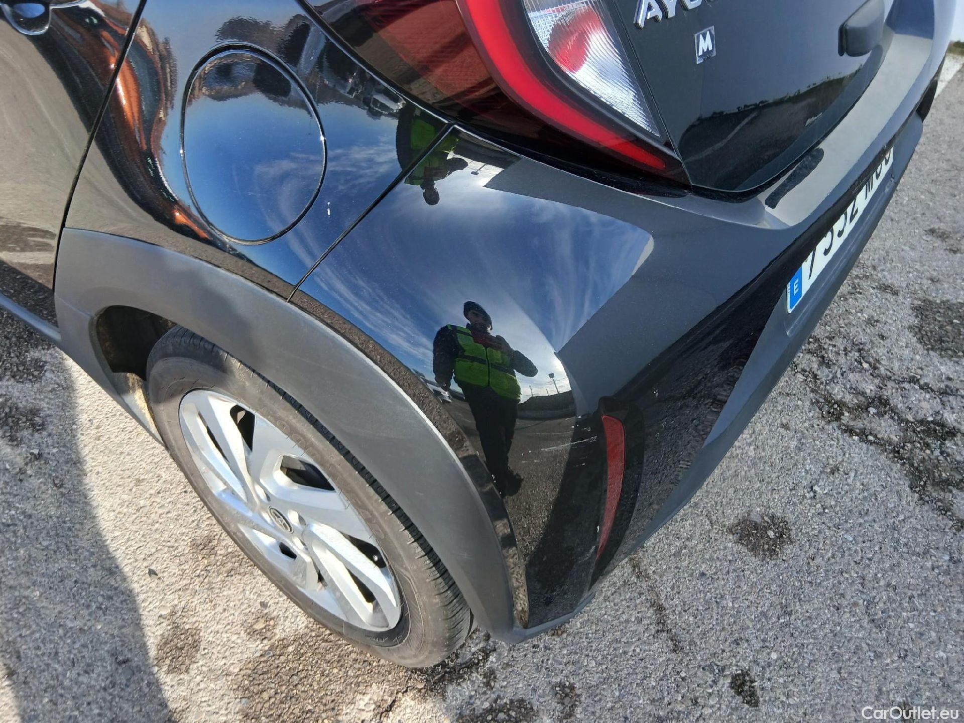  Toyota  Aygo X TOYOTA  Cross / 2022 / 5P / todoterreno 1.0 VVT-I 72CV Play #6