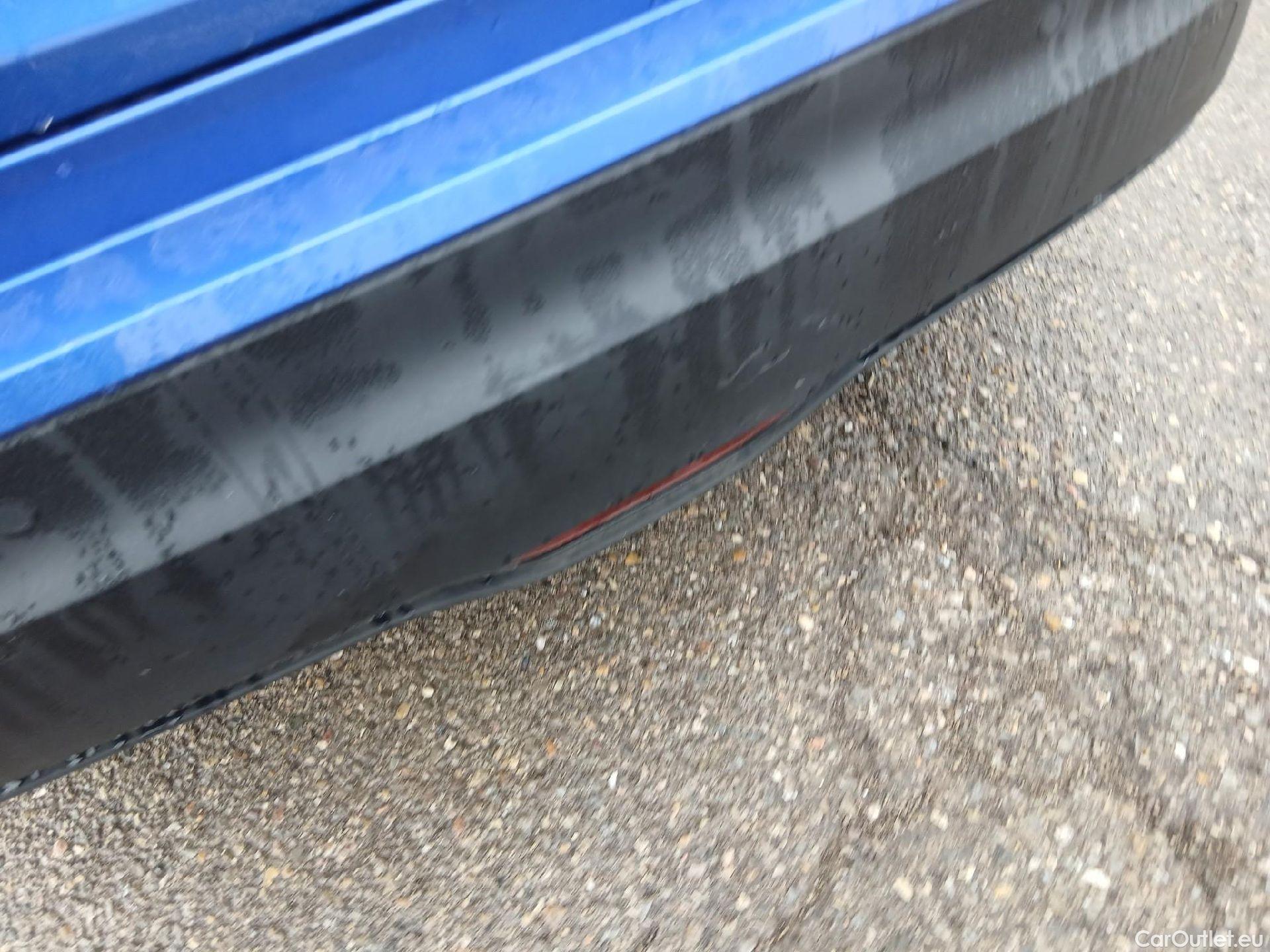  Toyota  C-HR TOYOTA  / 2019 / 5P / todoterreno 1.8 125H Advance #5