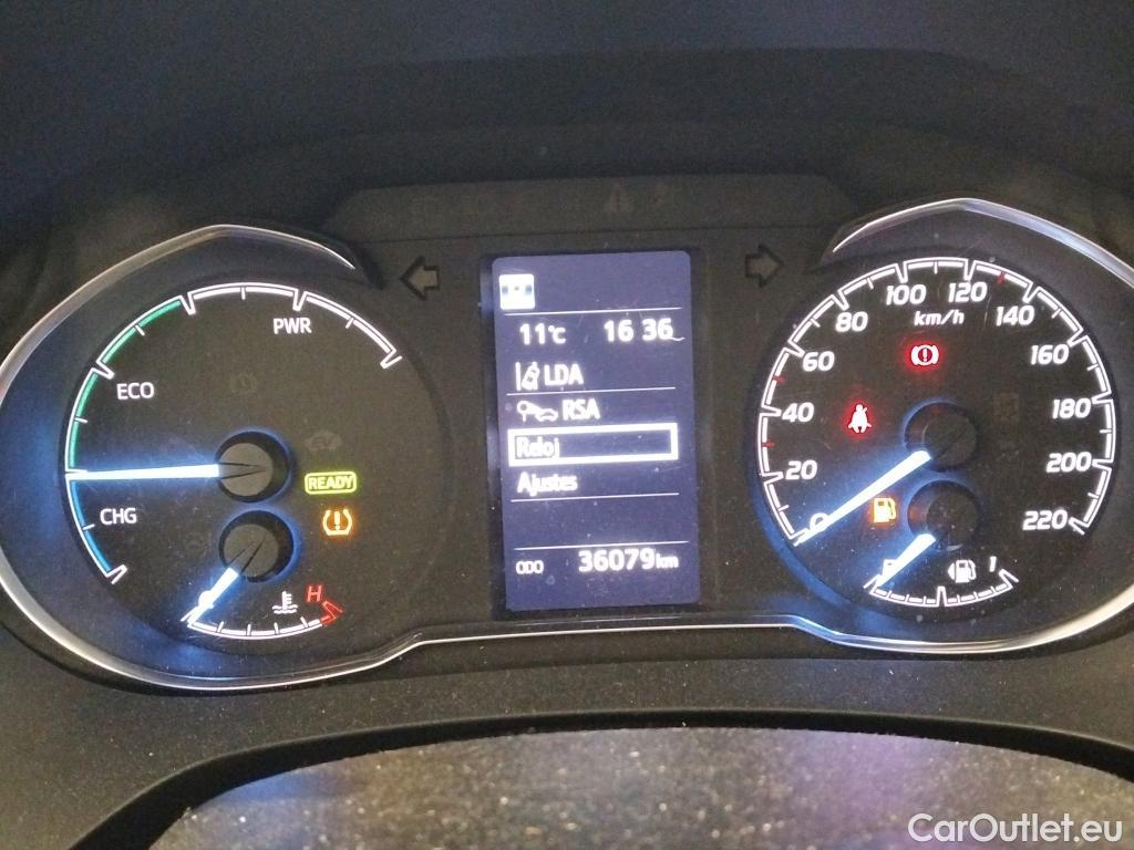  Toyota  Yaris TOYOTA  / 2017 / 5P / berlina con portón 1.5 100H Active #18