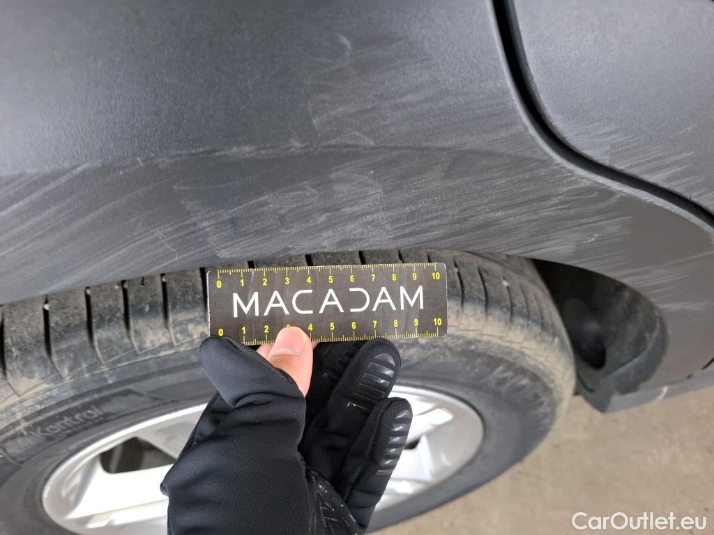  Hyundai  Konna HYUNDAI Kona / 2020 / 5P / SUV 1.0 T-GDI 120 HYBRID 48V BUSINESS #54