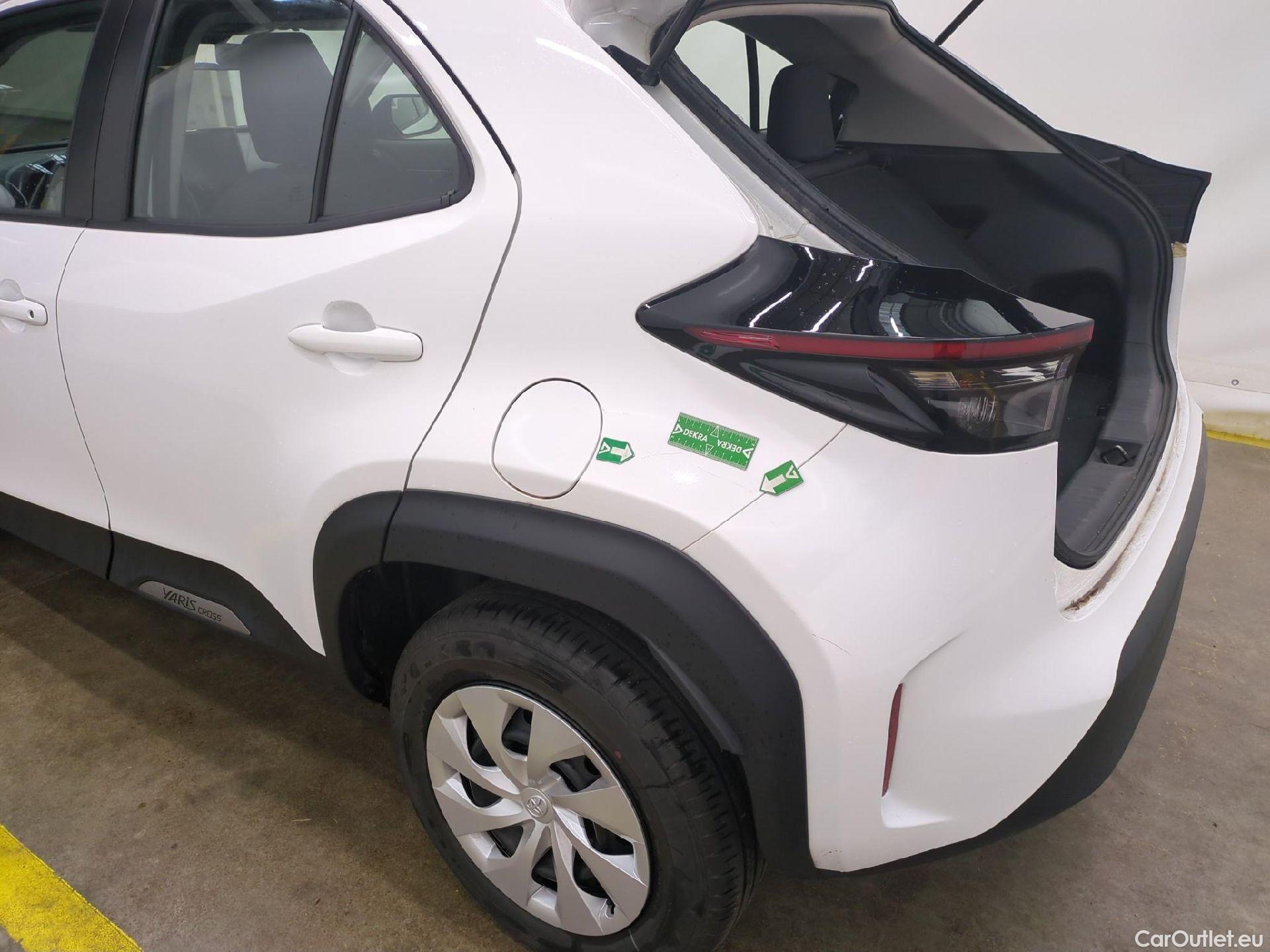  Toyota  Yaris Cross TOYOTA  Hybride / 2021 / 5P / SUV 1.5 HYBRID 116H DYNAMIC AUTO #6