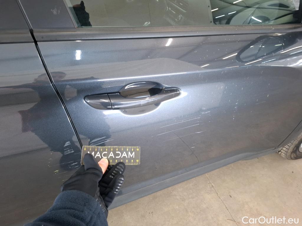  Hyundai  Konna HYUNDAI Kona / 2020 / 5P / SUV 1.0 T-GDI 120 HYBRID 48V BUSINESS #40