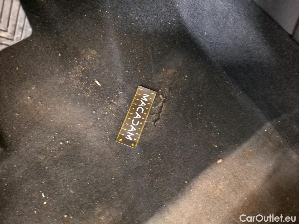  Hyundai  Konna HYUNDAI Kona / 2020 / 5P / SUV 1.0 T-GDI 120 HYBRID 48V BUSINESS #31