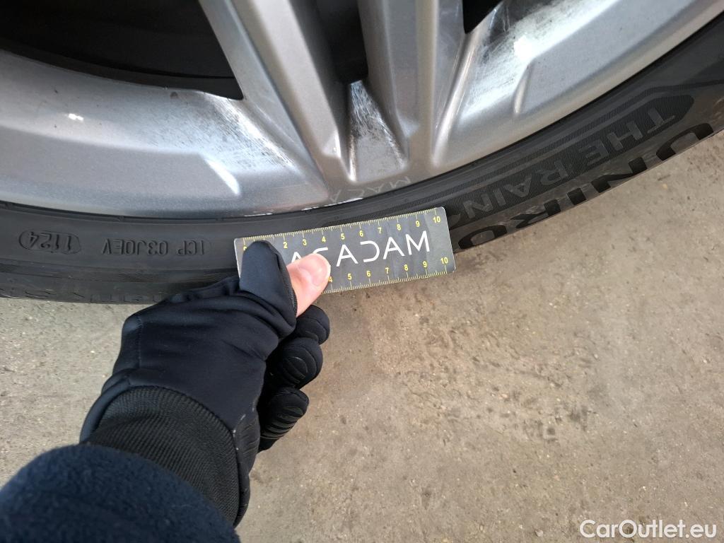  Hyundai  Konna HYUNDAI Kona / 2020 / 5P / SUV 1.0 T-GDI 120 HYBRID 48V BUSINESS #65