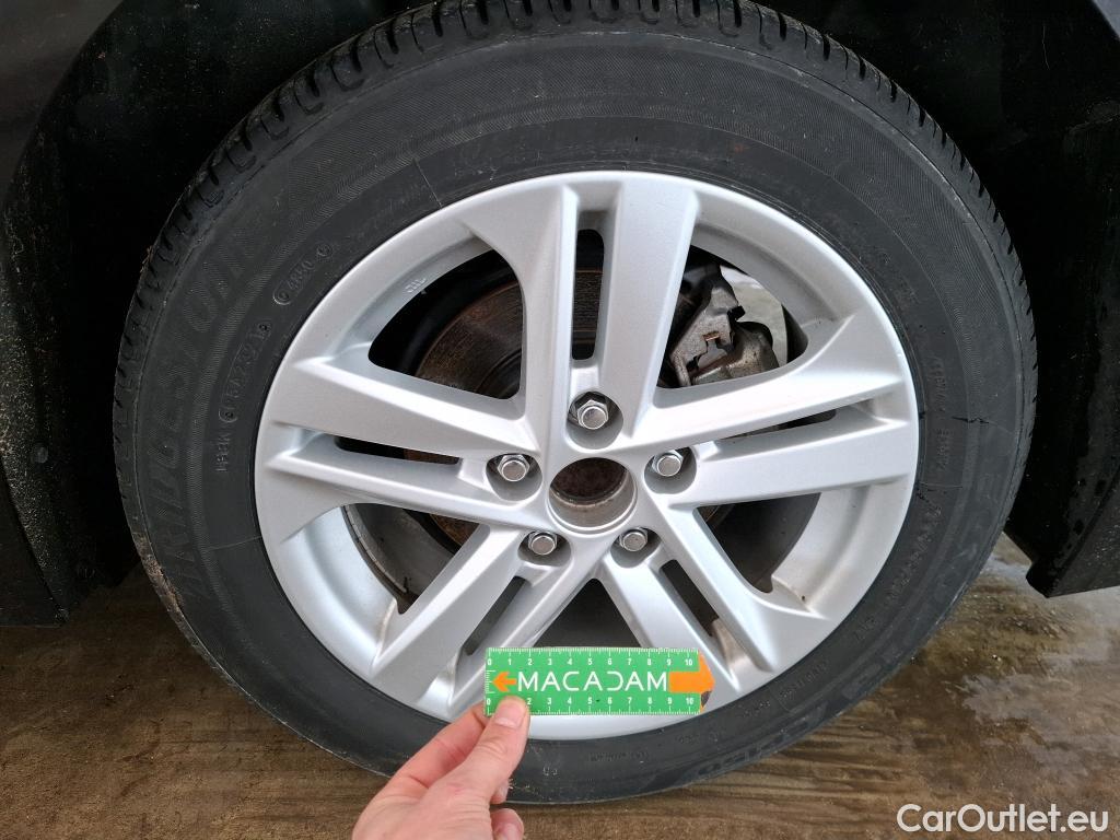  Toyota  Corolla TOYOTA  Touring Sports / 2018 / 5P / Break Hybride 122h Dynamic Business Stage Acad #3