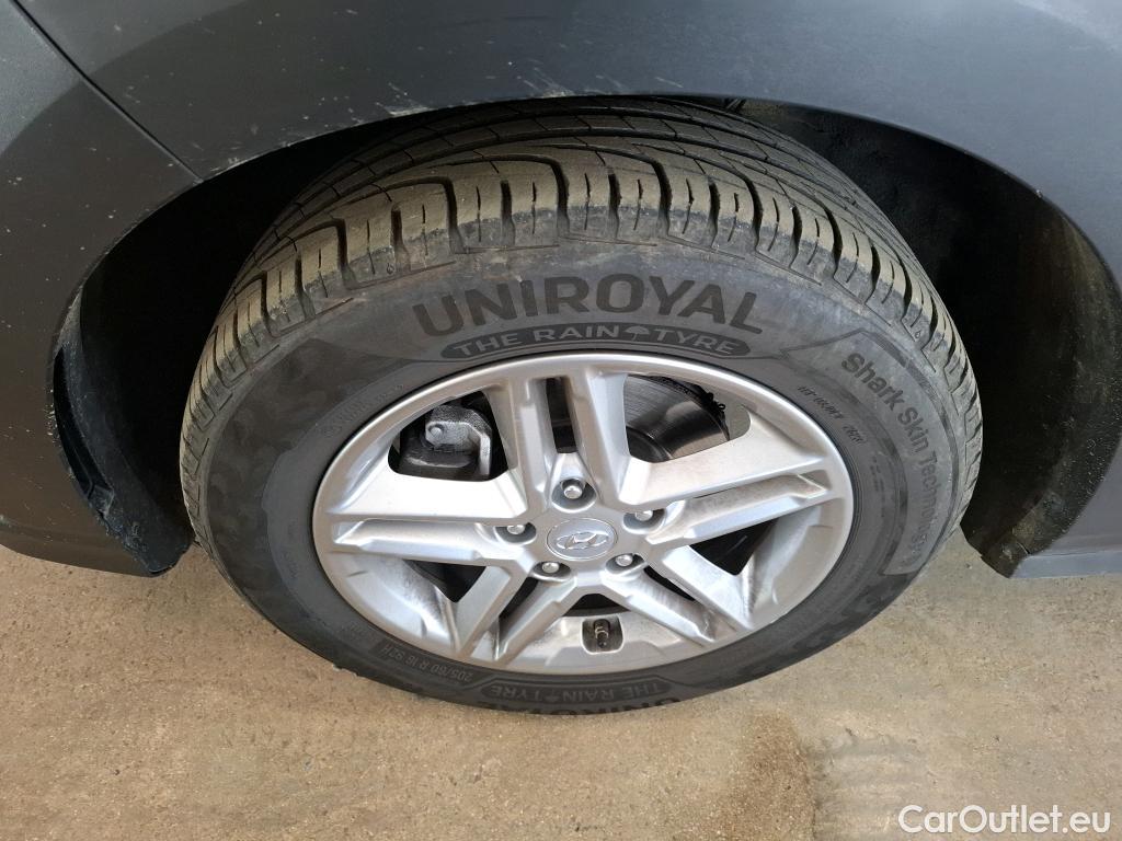  Hyundai  Konna HYUNDAI Kona / 2020 / 5P / SUV 1.0 T-GDI 120 HYBRID 48V BUSINESS #12