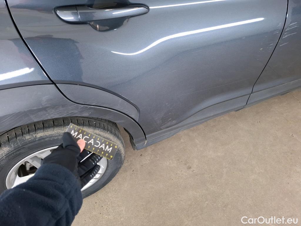  Hyundai  Konna HYUNDAI Kona / 2020 / 5P / SUV 1.0 T-GDI 120 HYBRID 48V BUSINESS #69